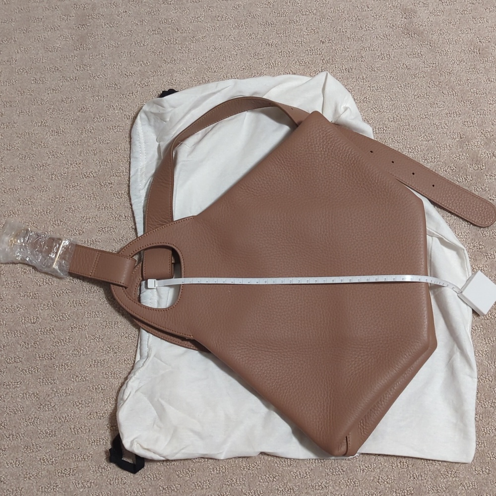 Cuyana Paloma Bag in Cappuccino NWT - Picture 9 of 11